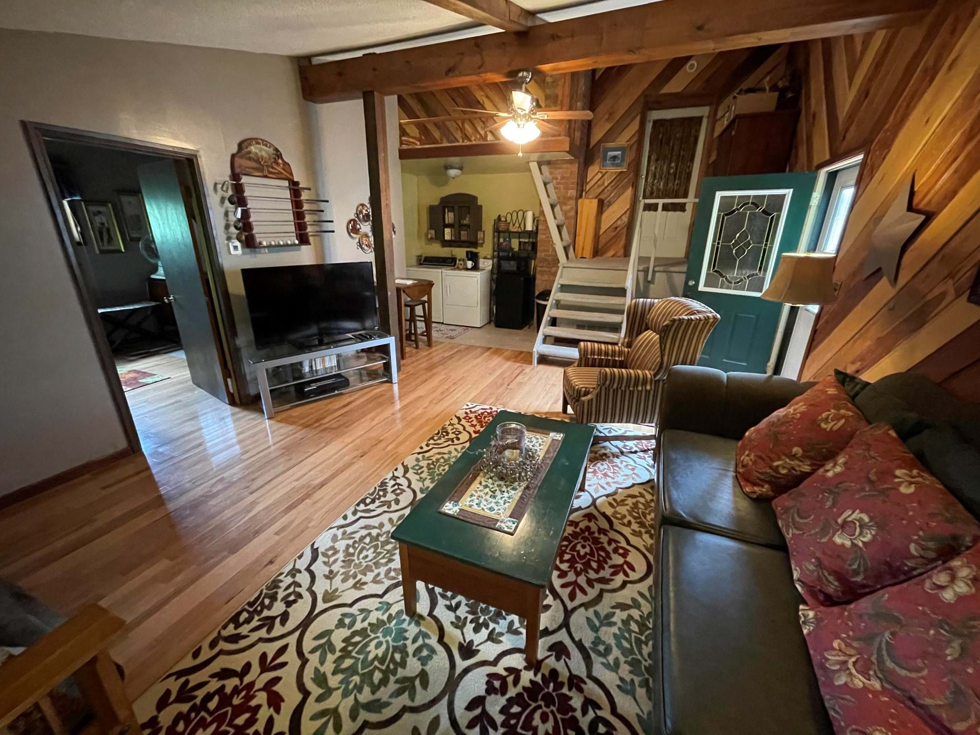 Bluffside Chalet Suite