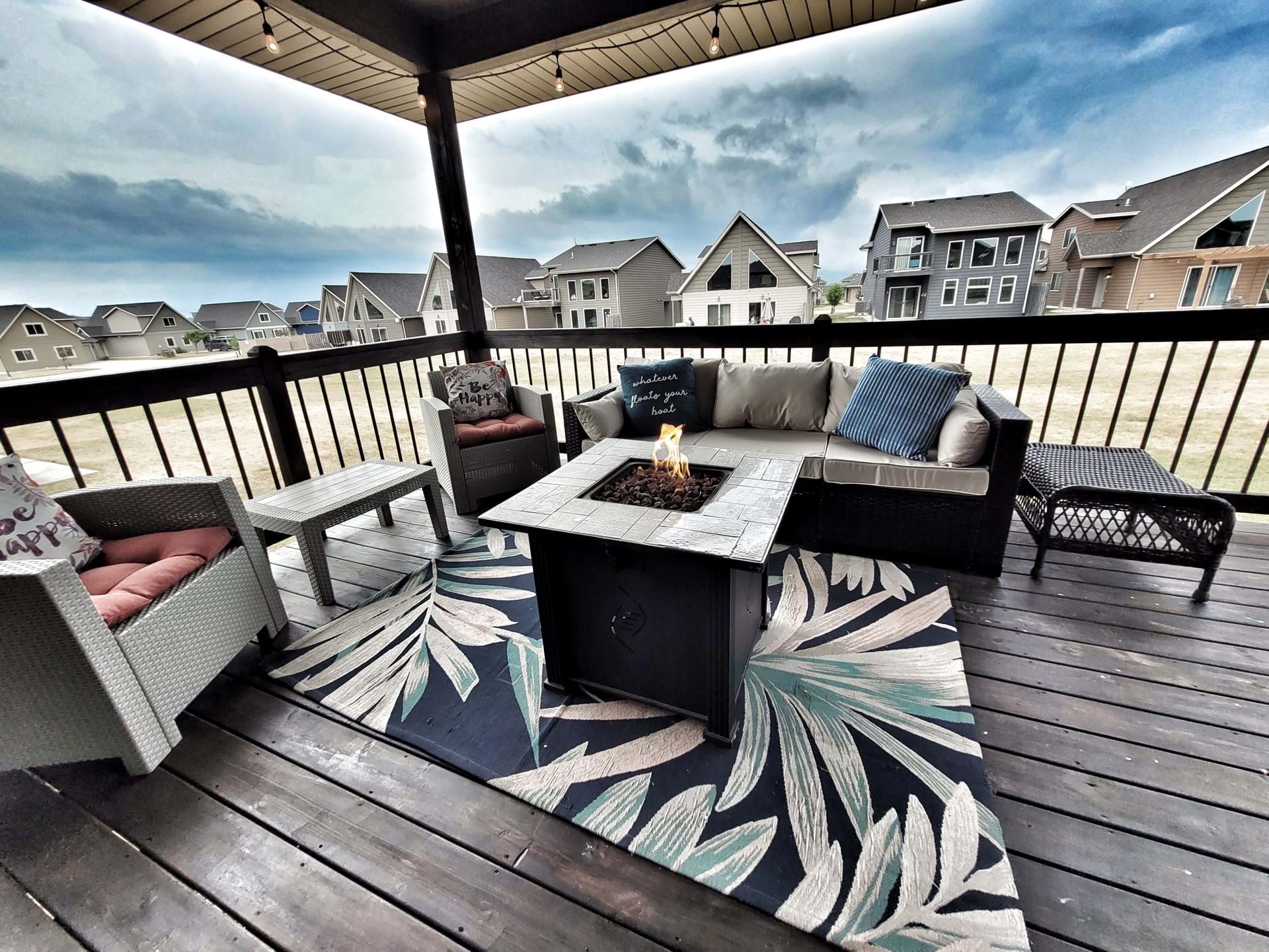 Back deck with gas firepit, grill, ample seating