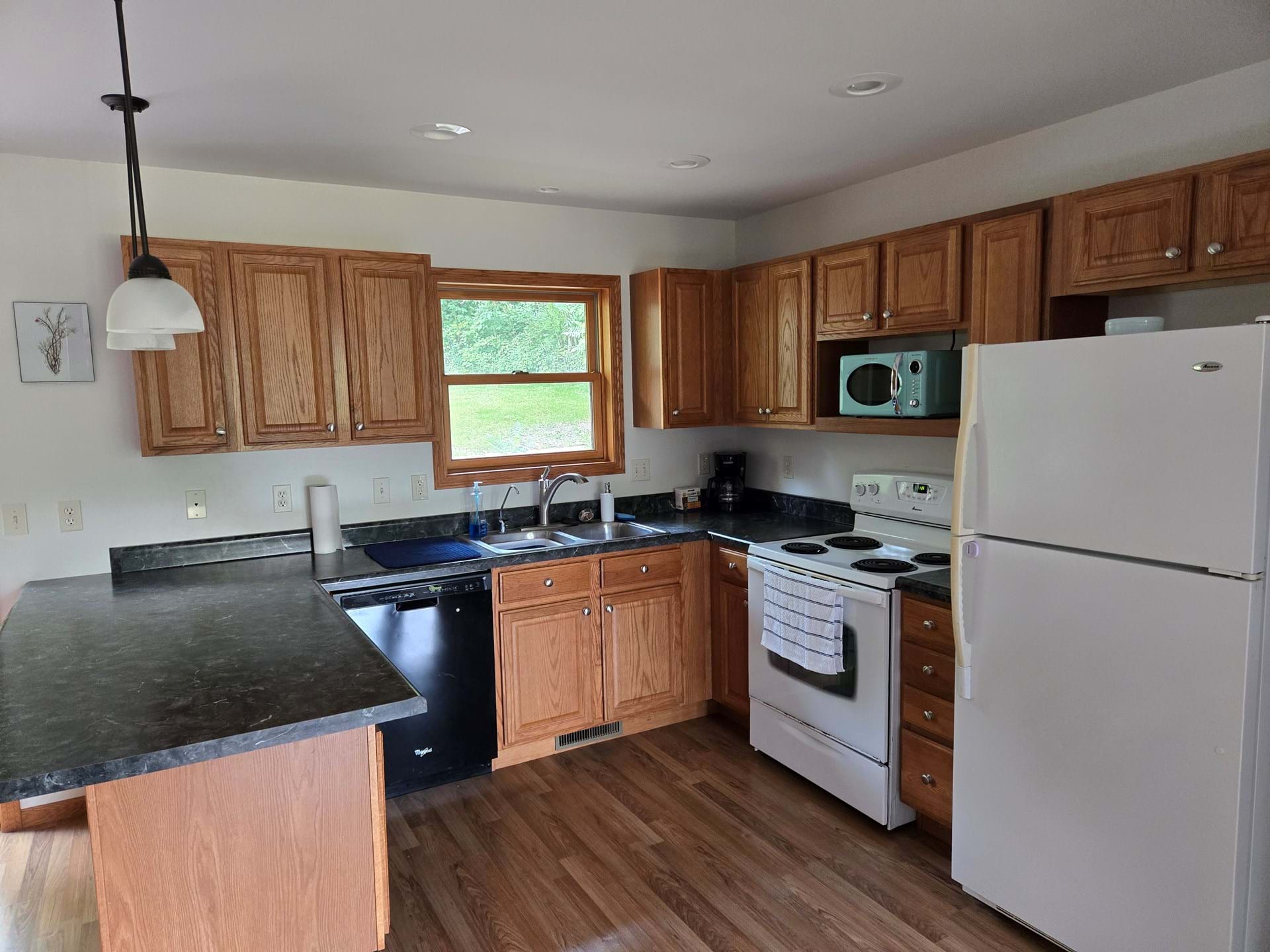 Full kitchen