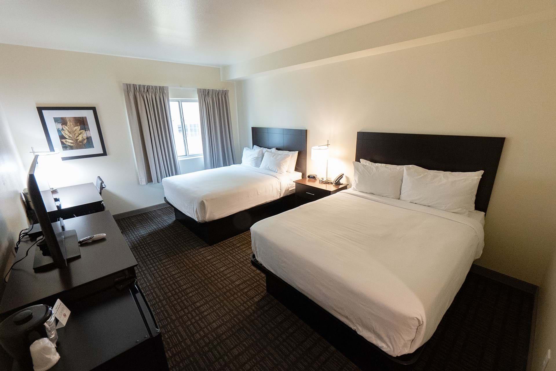 Double Queen Guestroom