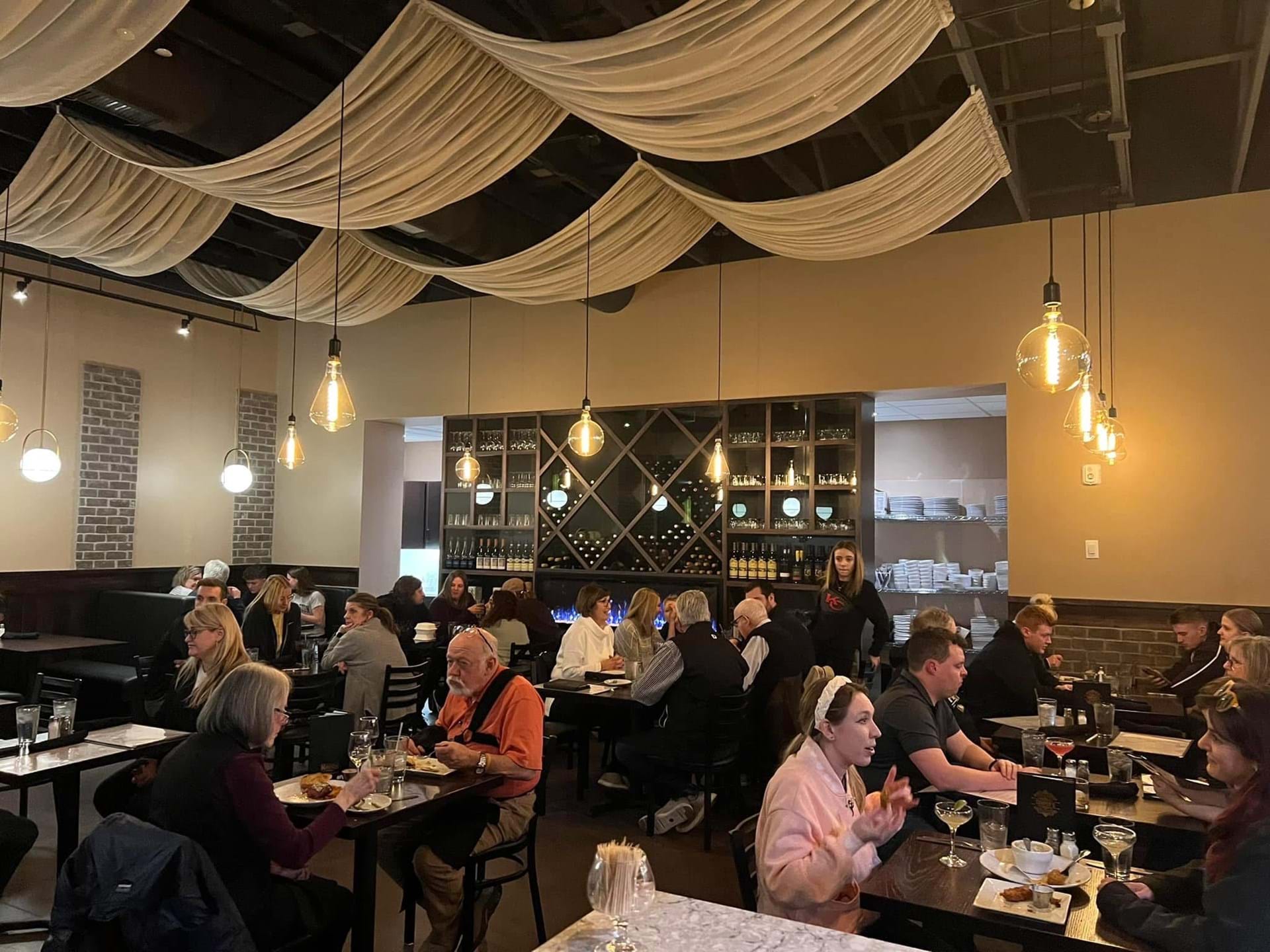 Casual Dining & Craft Cocktails 
