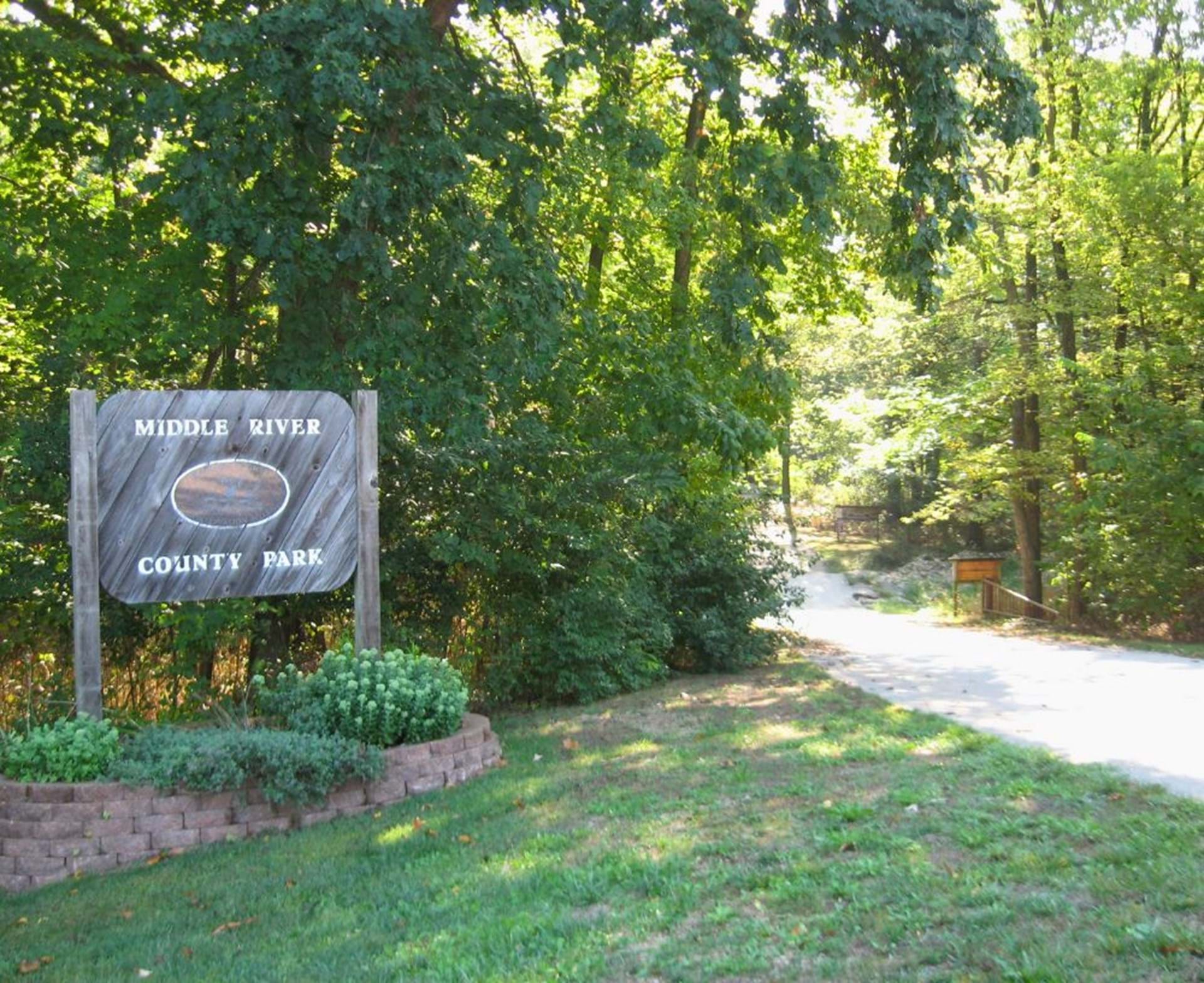 Entrance to Middle River Park