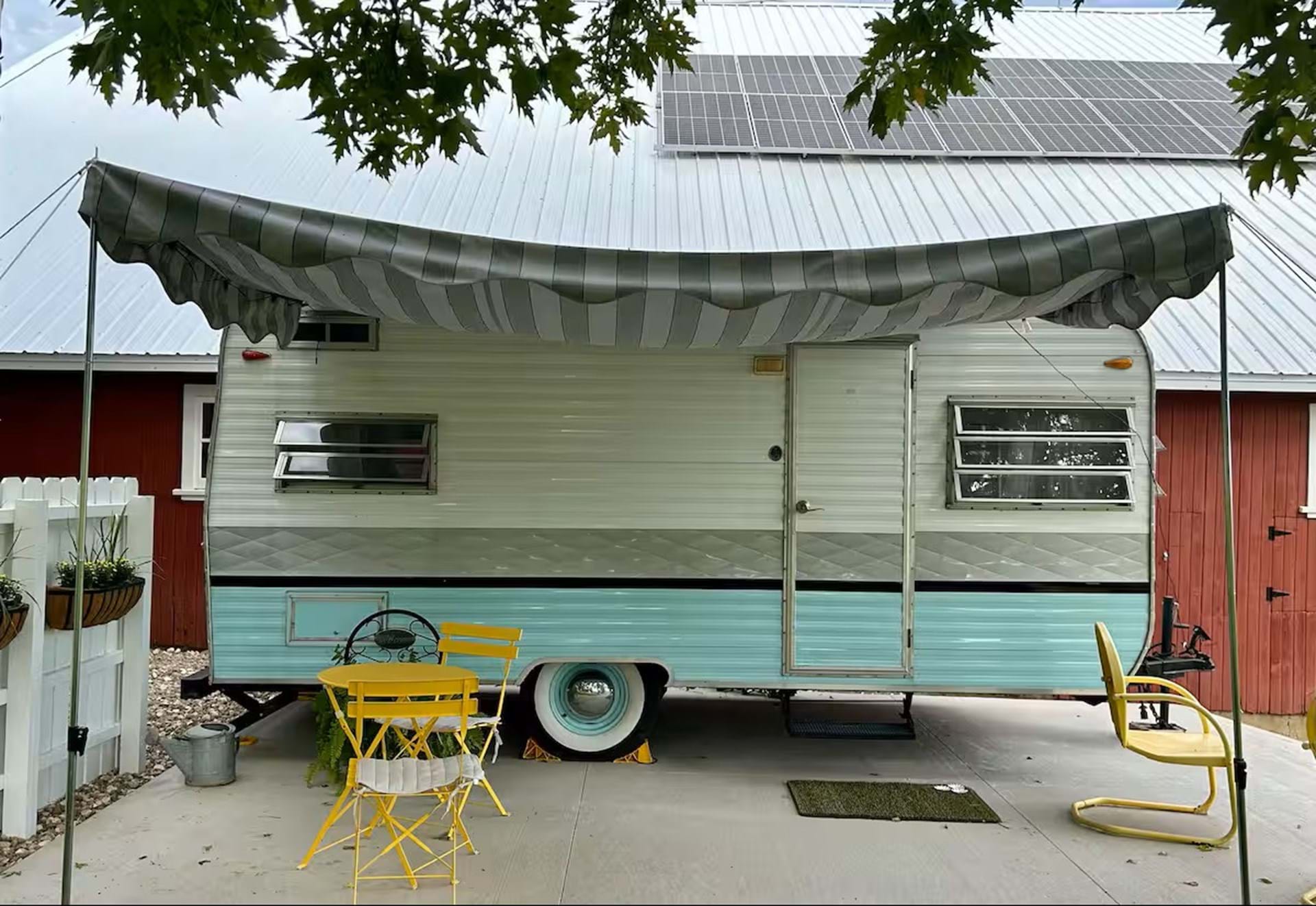 Betty the 1968 Comet camper