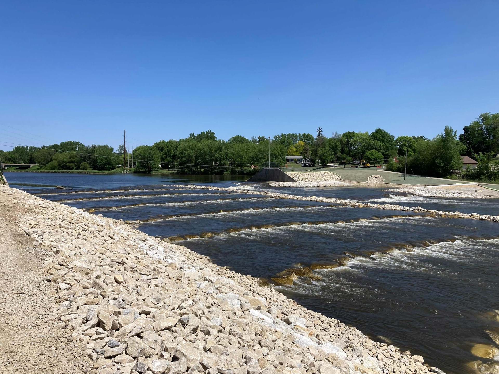 Pinicon Ridge Dam for kayaking and fishing