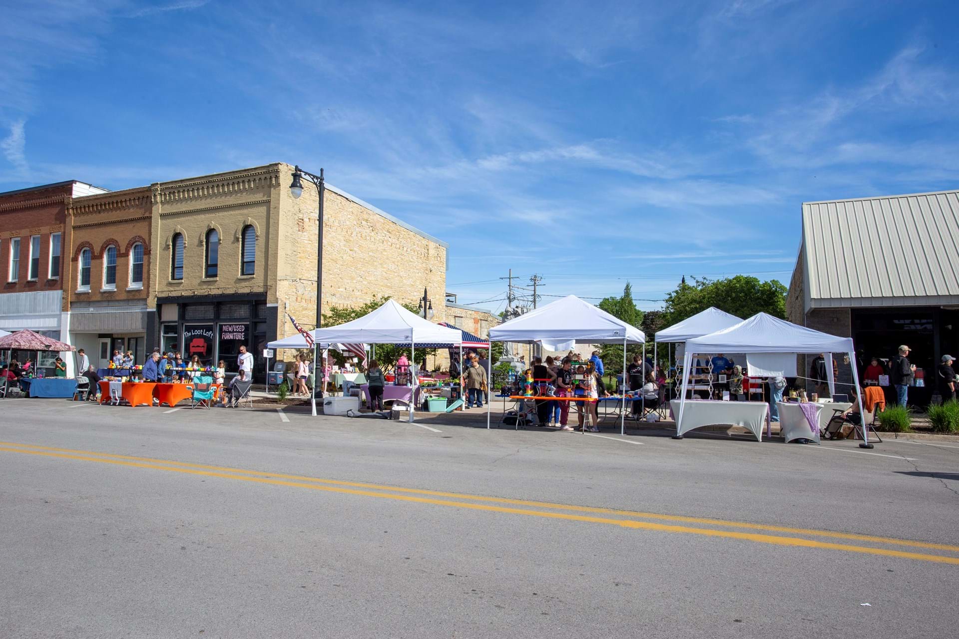 Vendors on the north side of the 600 Block Sumner Ave.