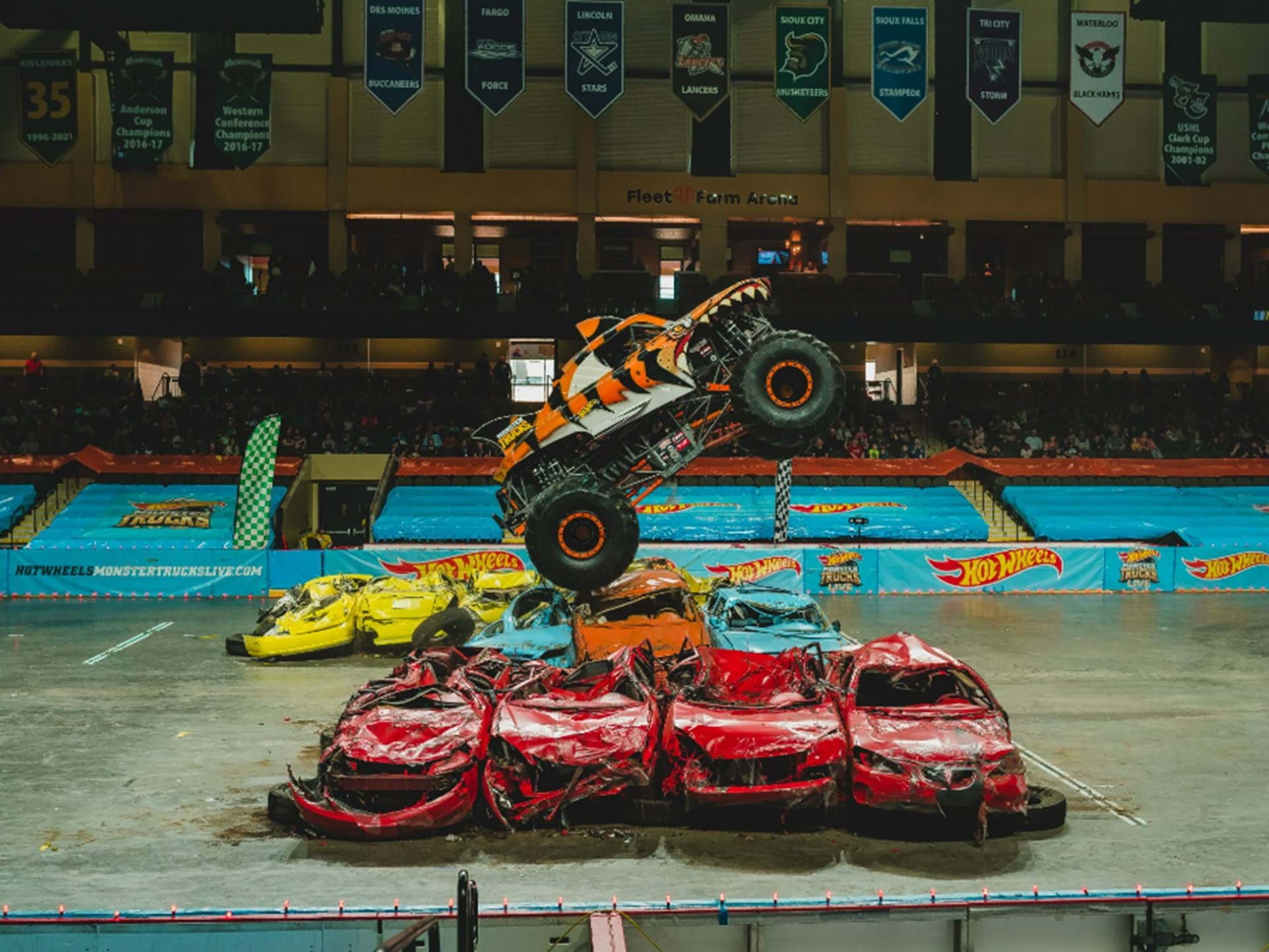 TEC - Monster Trucks
