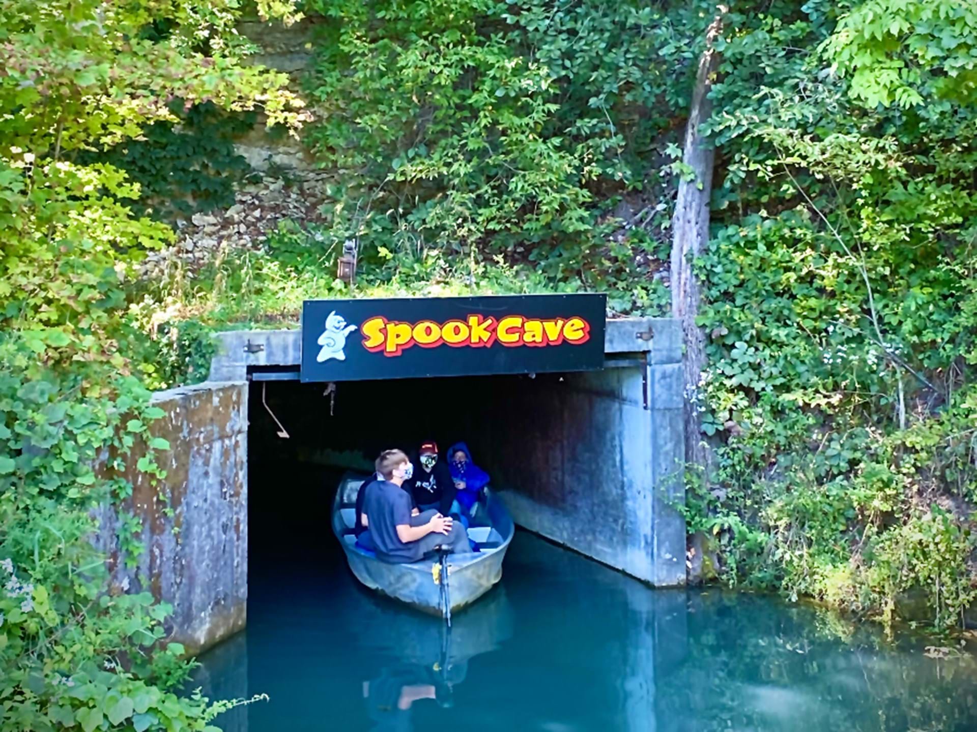 spook cave tour iowa