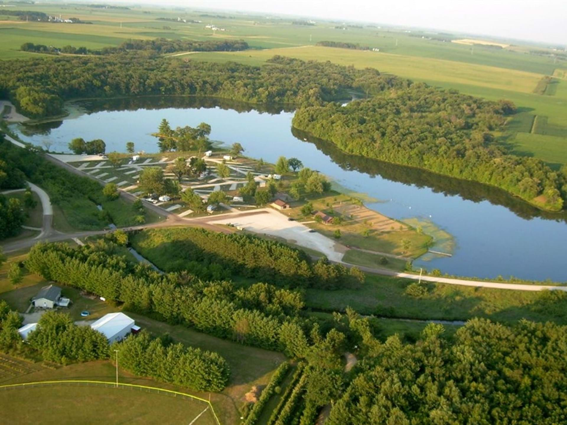 Overview of Lake Hendricks