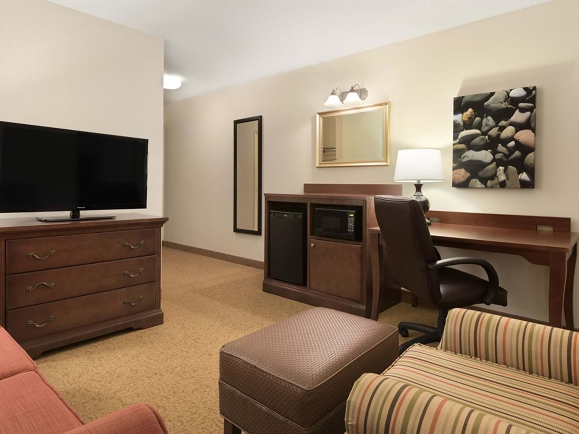 3. Spacious guest rooms with free wi-fi
