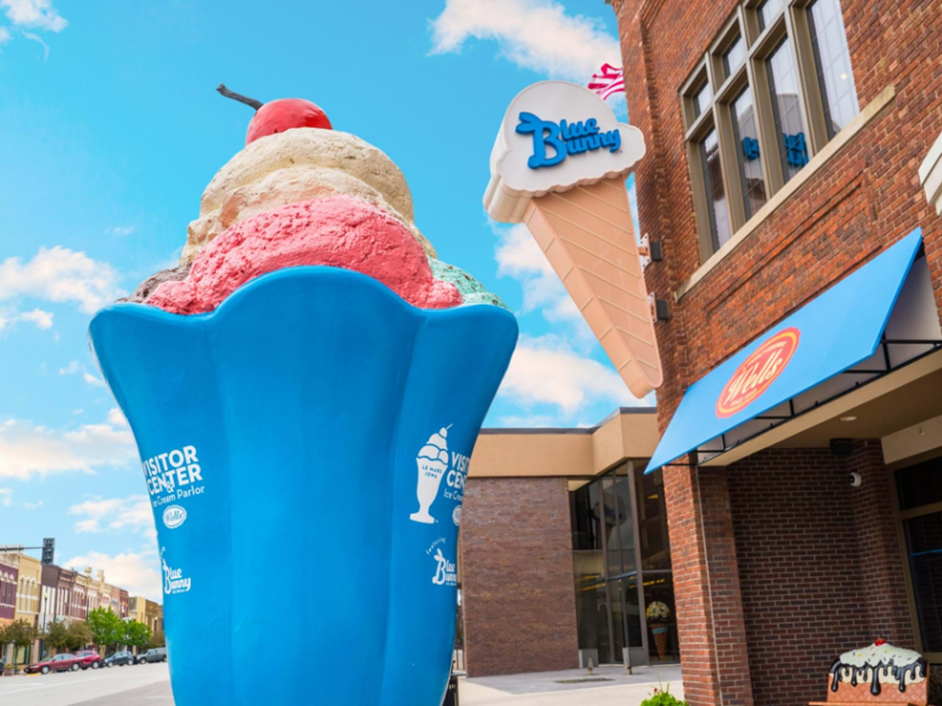 Wells Visitor Center & Ice Cream Parlor, Le Mars, Iowa