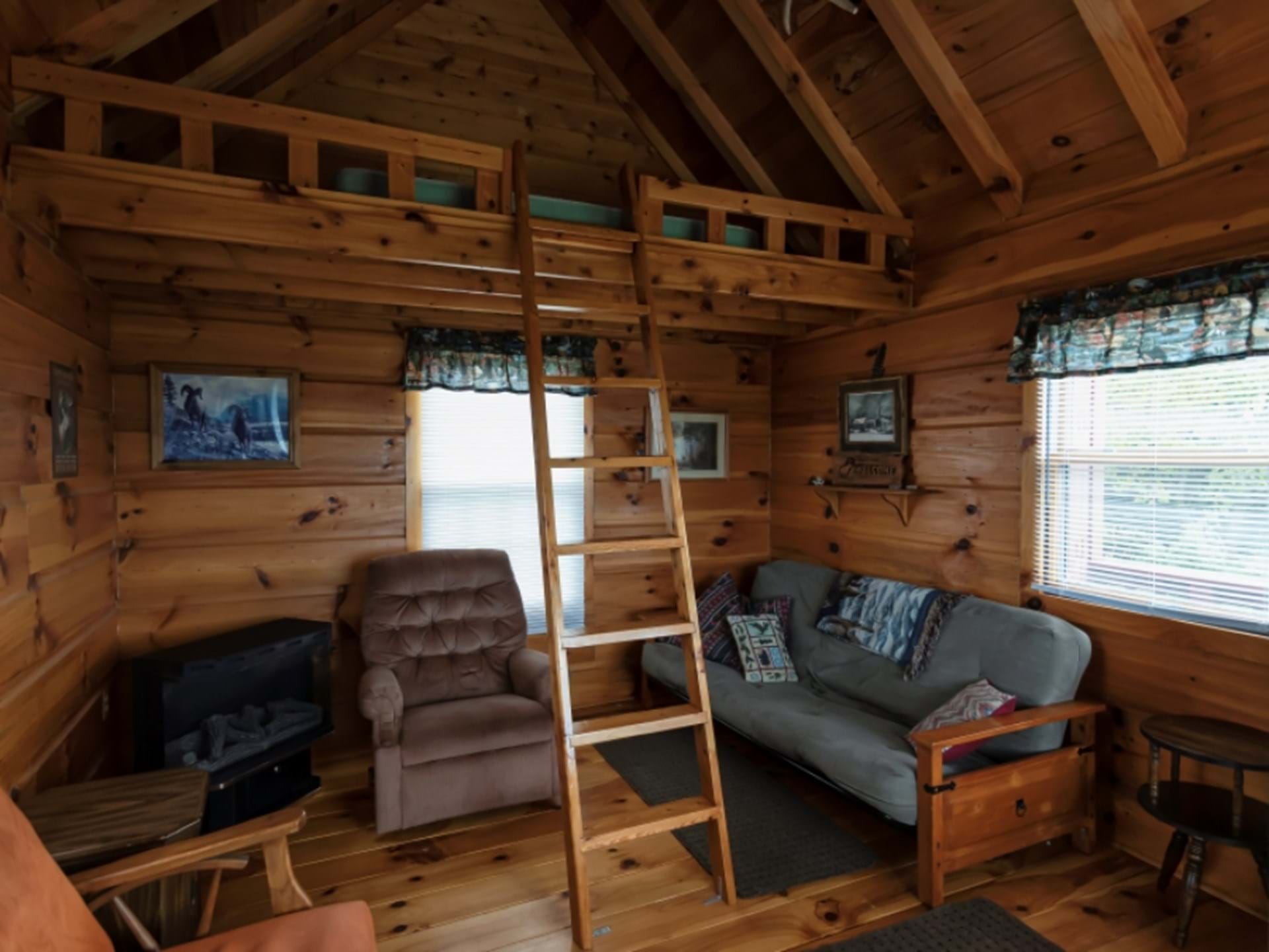 Inside Cabin-Loft