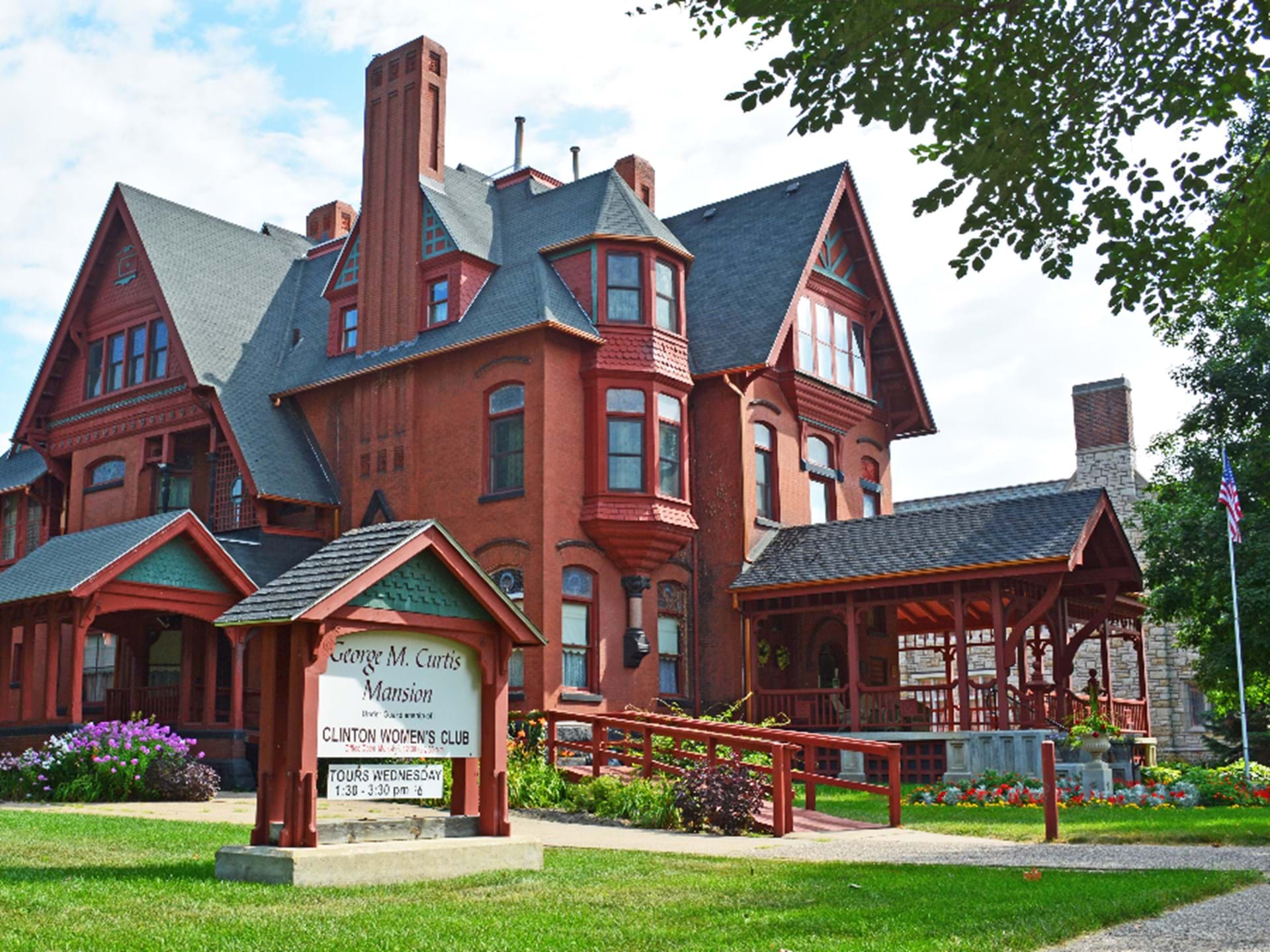 M. Curtis Mansion Clinton, Iowa Travel Iowa