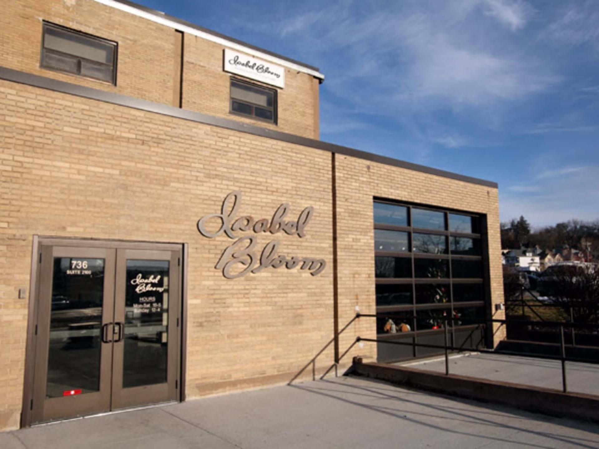 Tour Center and Gift Shop located near the Mississippi River in Davenport