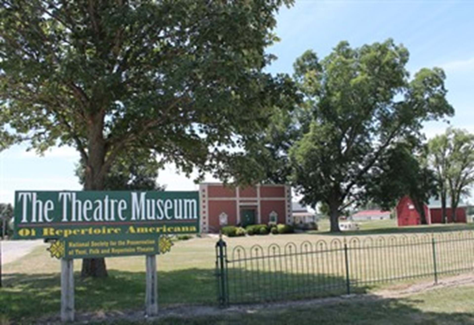 The Theatre Museum of Repertoire Americana