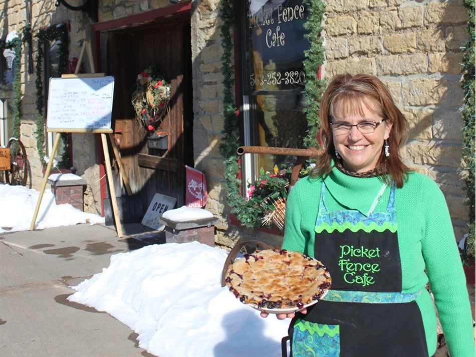 Picket Fence Cafe & Clayton Ridge Farm Market Guttenberg, Iowa