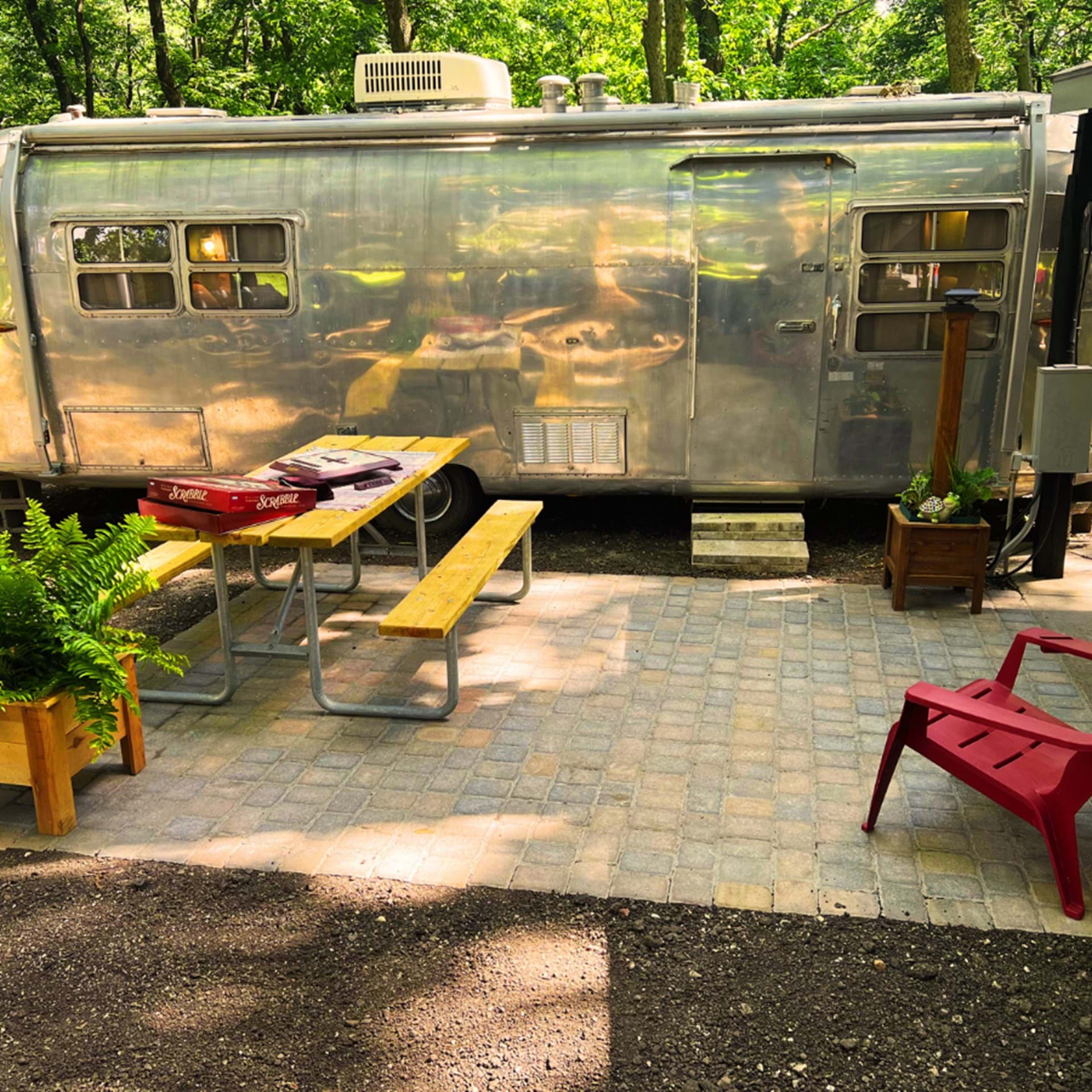 Gather ‘round this Yellowstone-inspired firepit and make every evening unforgettable.
