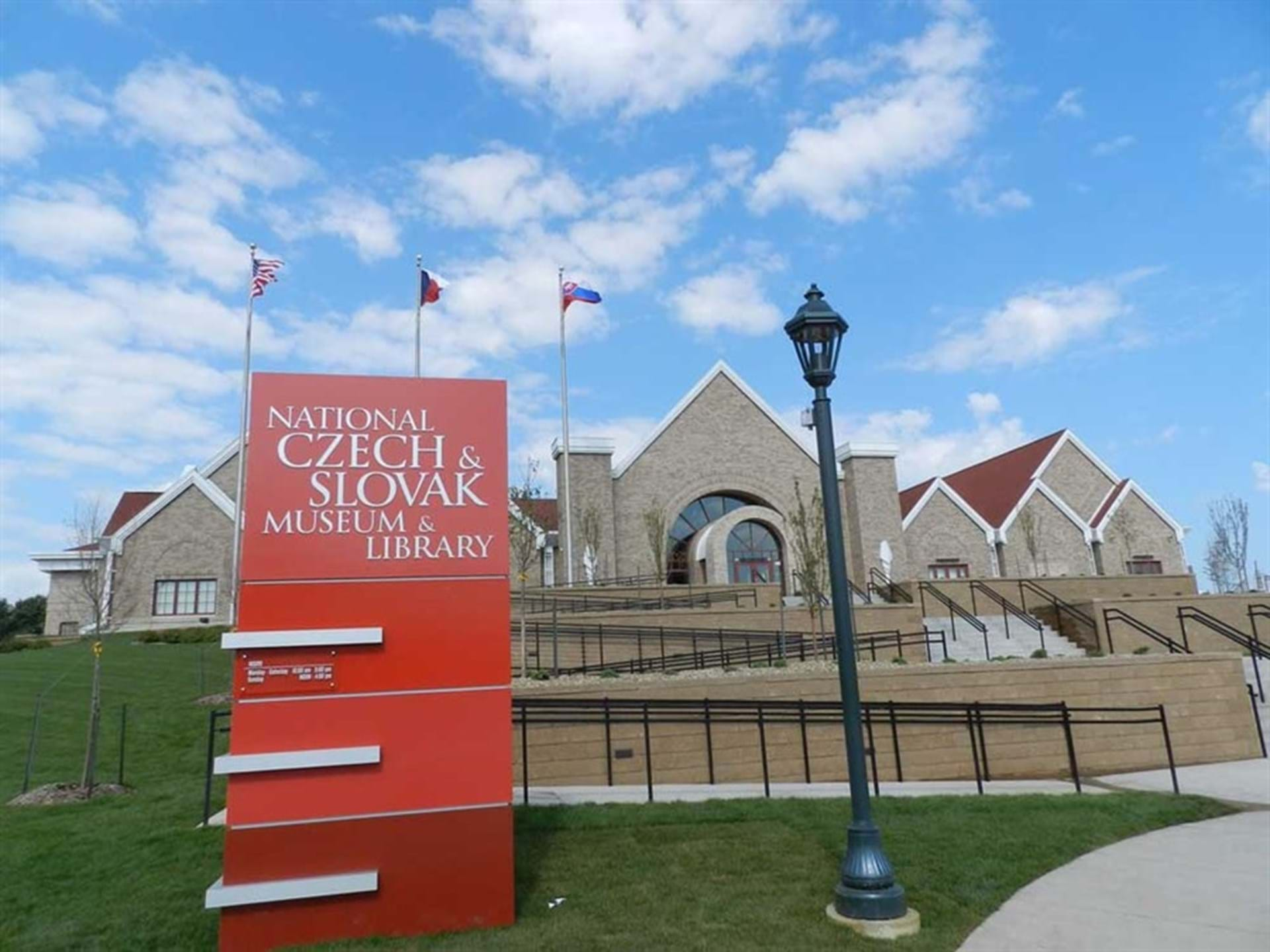 NATIONAL CZECH & SLOVAK MUSEUM & LIBRARY