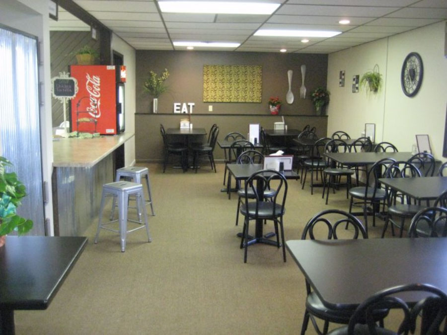 Grate Expectations Catering Cafe Oskaloosa Iowa Restaurants Hours Of Operation Monday 11 00 Am 2 Pmtuesday Pmwednesday Pmthursday Pmfriday